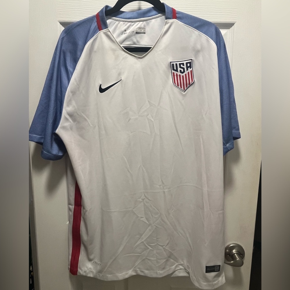 Mens Nike USA soccer jersey XXL
